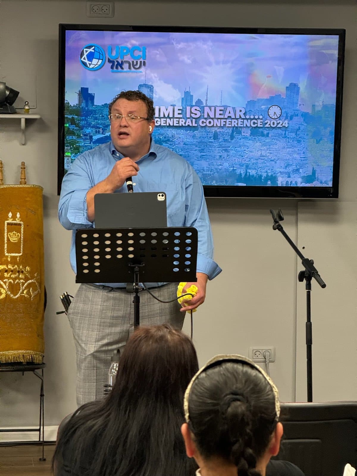 Teaching from the Scriptures during the gathering